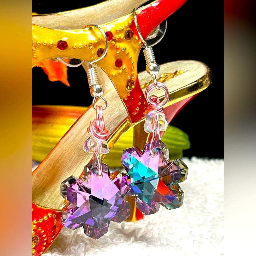 Color changing titanium snowflake earrings-high shine